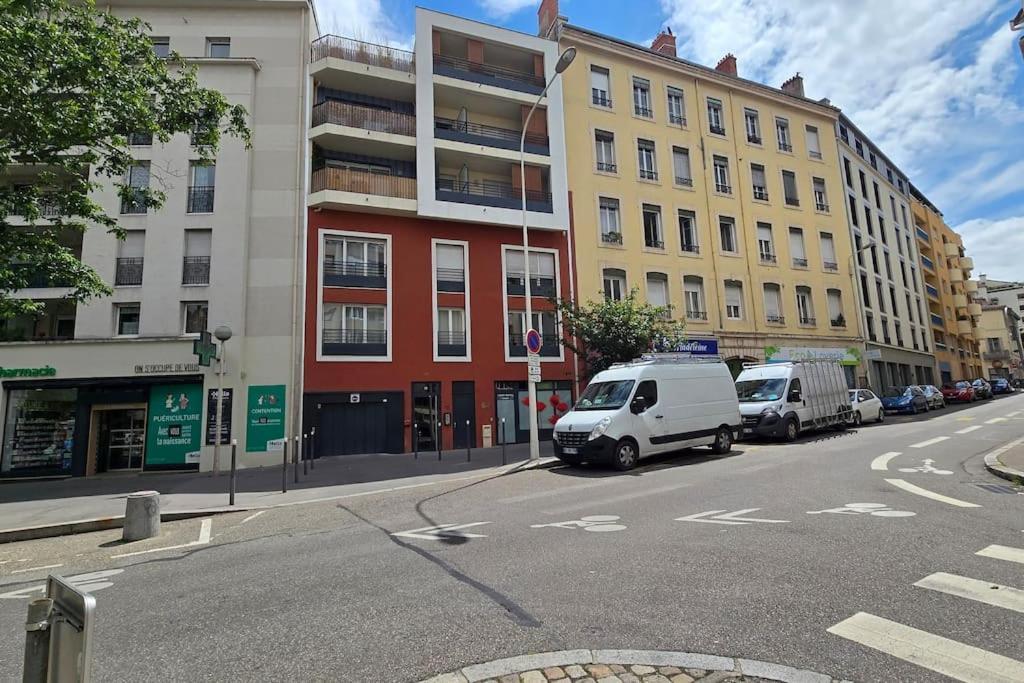 Bnbgones - Le Cosy Saint Louis - Metro Jean Mace Et Saxe Gambetta Lyon Luaran gambar